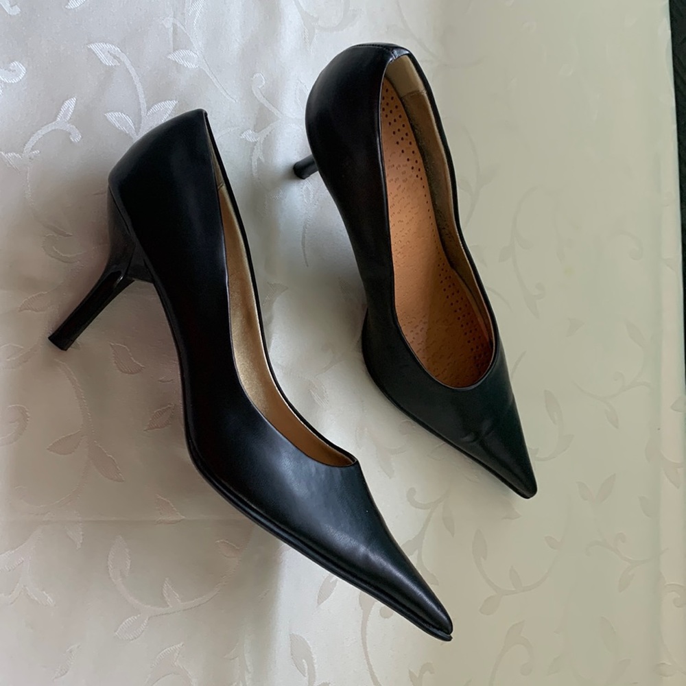 High heels, black, only worn a few times